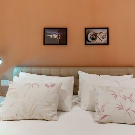 Tresette Toledo Bed & Breakfast เนเปิลส์ ภายนอก รูปภาพ