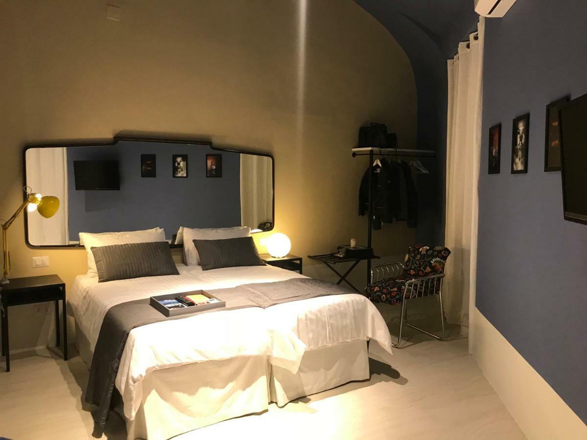 Tresette Toledo Bed & Breakfast เนเปิลส์ ภายนอก รูปภาพ