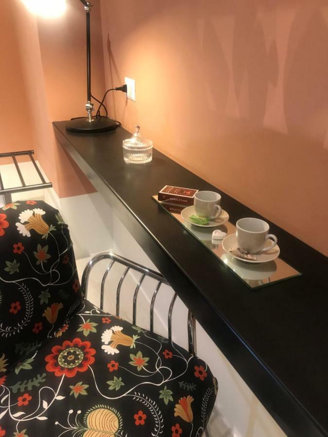 Tresette Toledo Bed & Breakfast เนเปิลส์ ภายนอก รูปภาพ